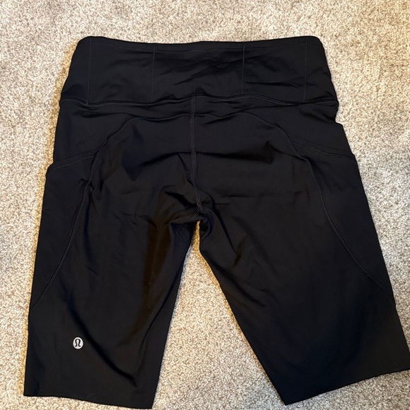 Lululemon Fast and free high-rise short 10” sz8 - Picture 3 of 5